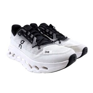 On Cloudtilt Womens Sneakers - Size 8.5